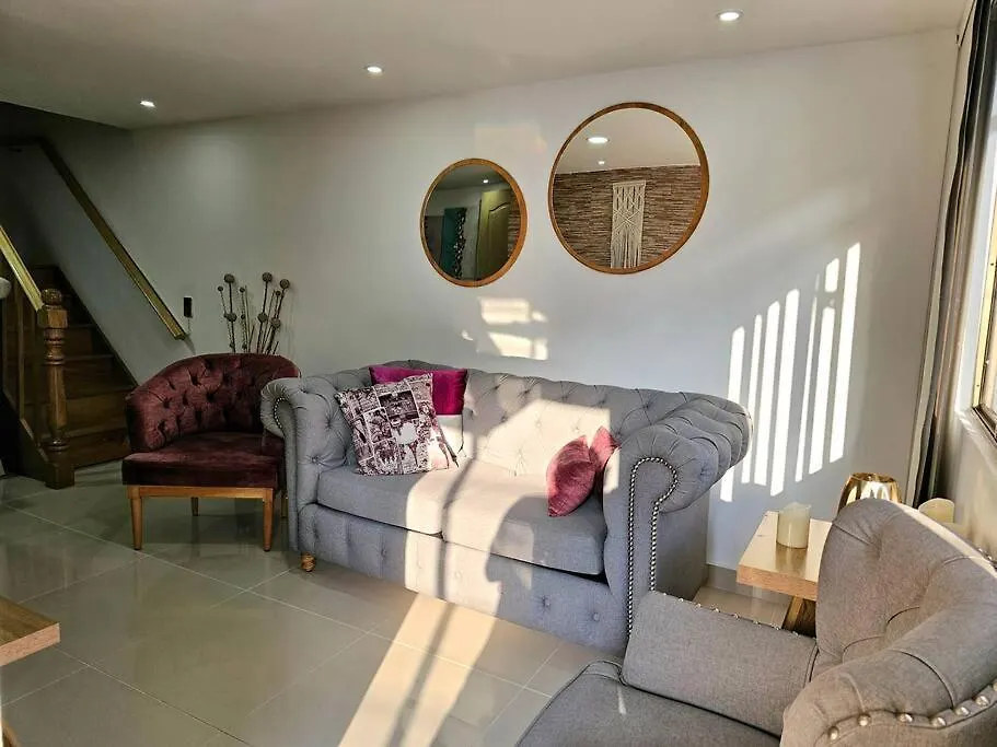 Apartment Hermoso Apto Santa Monica, 8 Huespedes, Medellin