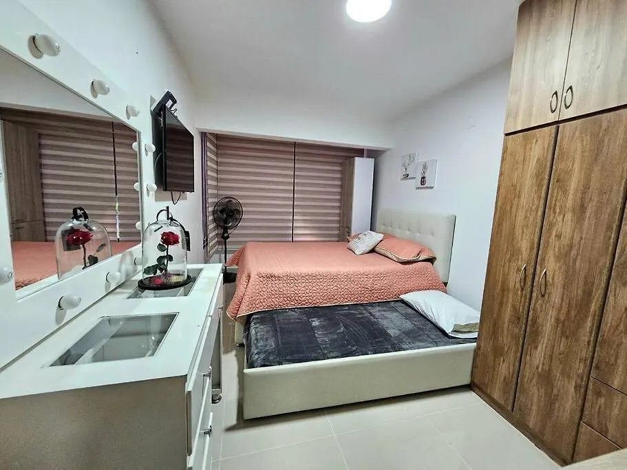 Hermoso Apto Santa Monica, 8 Huespedes, Medellin Colombia