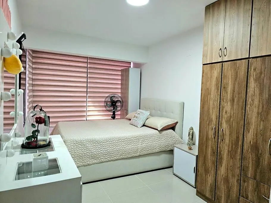 Hermoso Apto Santa Monica, 8 Huespedes, Medellin Apartment
