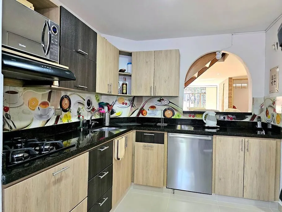 Hermoso Apto Santa Monica, 8 Huespedes, Medellin Apartment