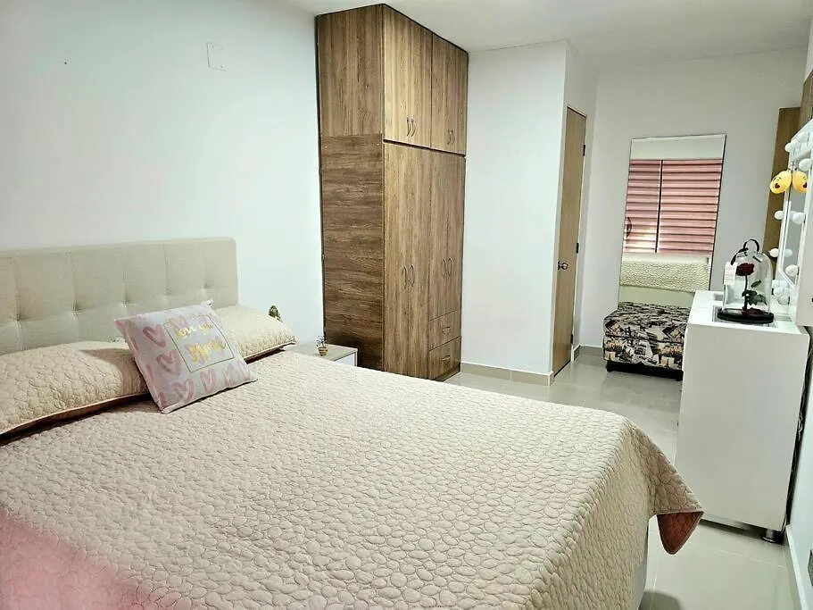 Hermoso Apto Santa Monica, 8 Huespedes, Medellin Apartment